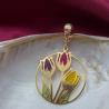 Thumbnail for Vergulde oorbellen met tulpen - glas in lood look
