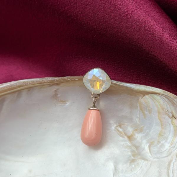 925 zilveren oorbellen met zalmroze kristalparel hanger