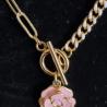 Thumbnail for Vergulde ketting met bloem bedel - roze