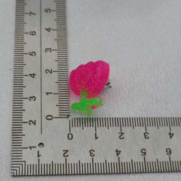 Handgemaakte epoxy oorstekers 'tulp' - neon roze