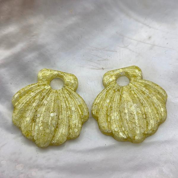 Epoxy hangers voor creolen - schelp klein - meerdere varianten beschikbaar